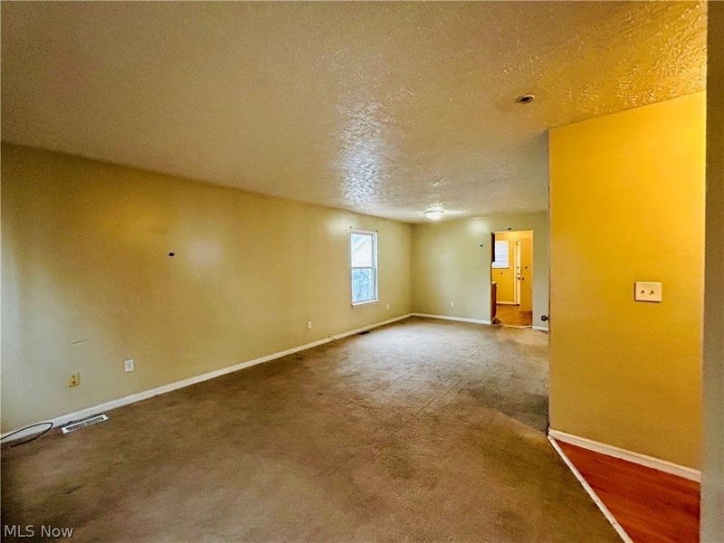 571 E 115th Street, Cleveland, OH 44108 Photo 9