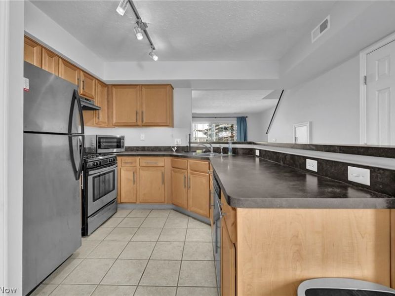 15496 Shaleside Court, Middleburg Heights, OH 44130 Photo 7