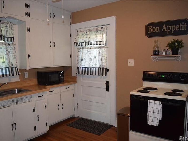 2282 Whitey Marshall Drive, Beavercreek, OH 45434 Photo 18