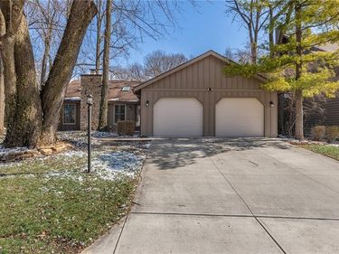 6370 Shadow Lake Trail, Centerville, OH 45459