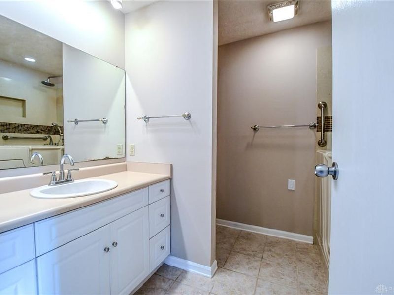 2765 E Tara Trail, Beavercreek, OH 45434 Photo 24