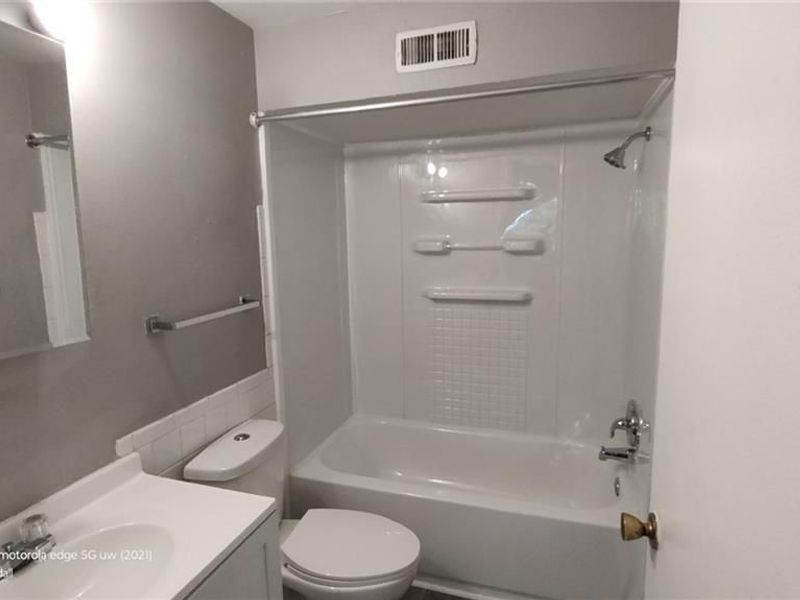 3296 Wilmington Pike, Unit 10, Dayton, OH 45429 Photo 11