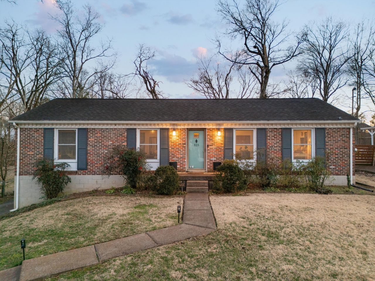 325 Lynn Dr, Nashville, TN 37211 Main Photo