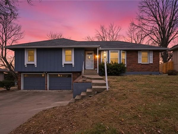 429 Pershing Street, Liberty, MO 64068