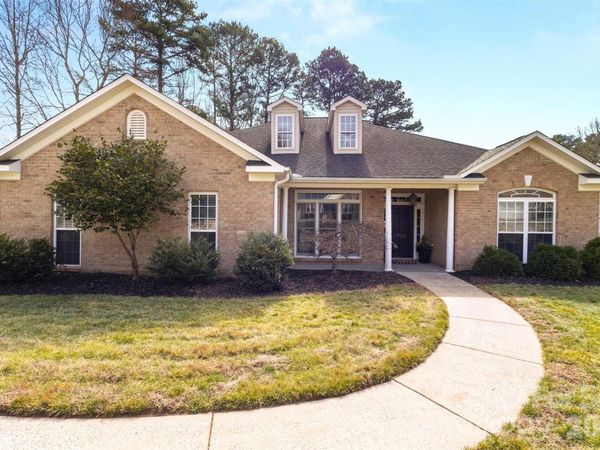 7526 Sedgebrook Drive E, Stanley, NC 28164