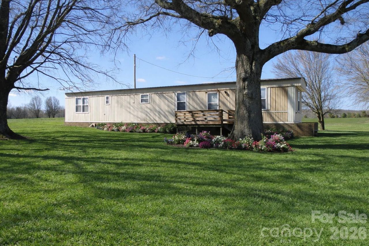 5750 New Hope Road, Denton, NC 27239 Main Photo