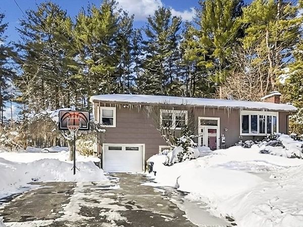 10 Rolling Lane, Framingham, MA 01701