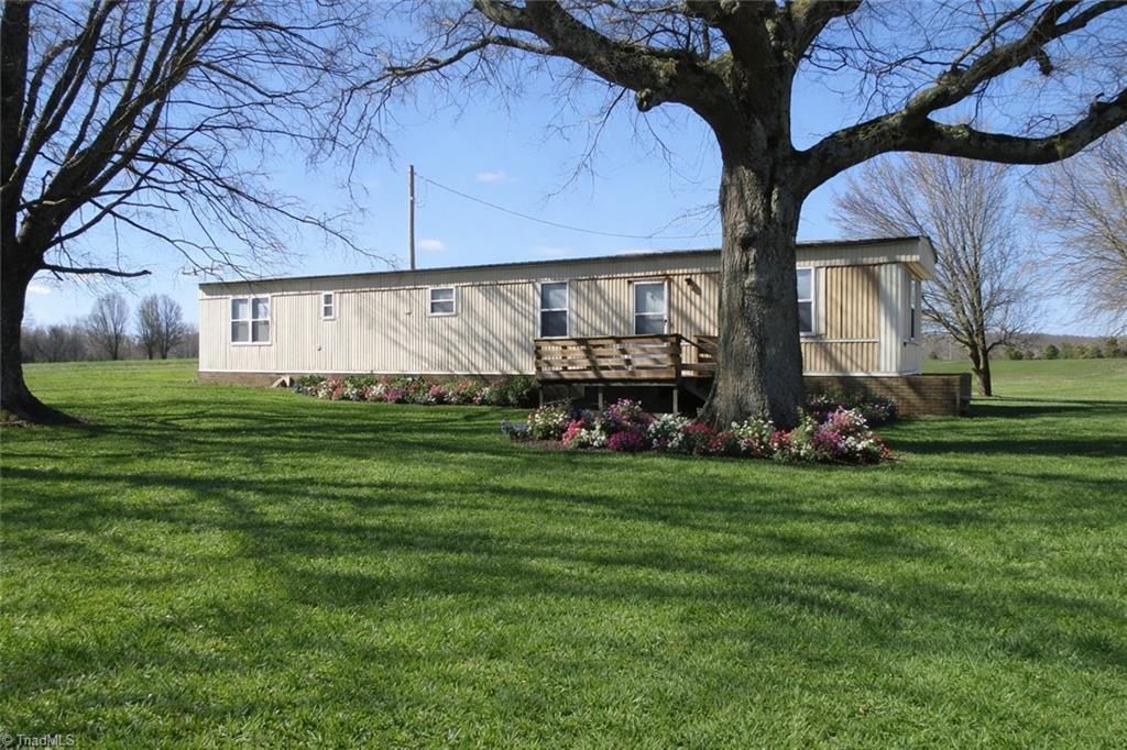 5750 New Hope Road, Denton, NC 27239 Main Photo