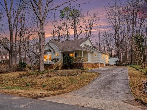 102 Twisted Court, Hillsborough, NC 27278