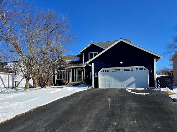 4401 Braddock Trail, Eagan, MN 55123