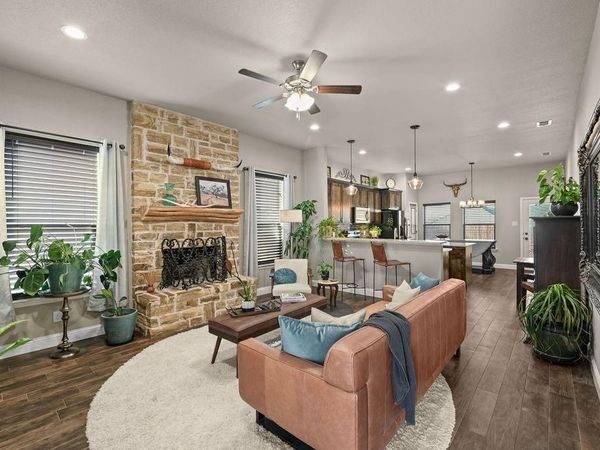 212 Mckittrick Lane, Godley, TX 76044