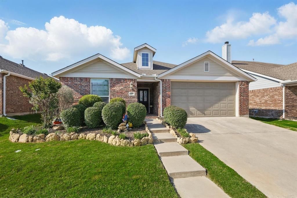 1900 6th Street, Argyle, TX 76226 Main Photo