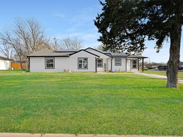 709 Dallas Street, Grand Prairie, TX 75051