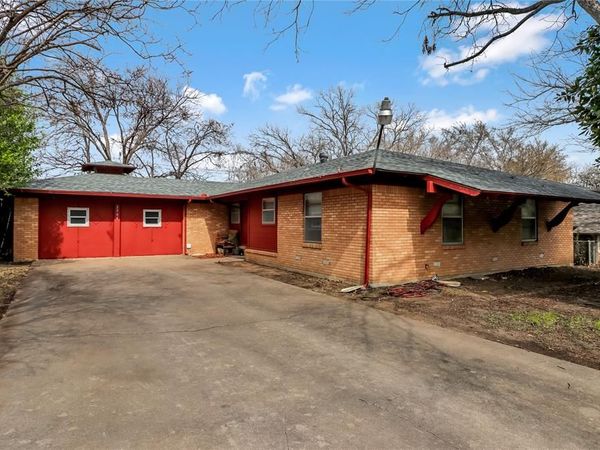 2904 Yates Street, Fort Worth, TX 76133