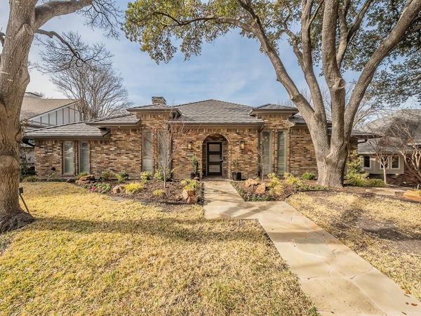 9018 Woodhurst Drive, Dallas, TX 75243