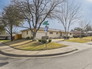 2740 Maceo Circle, Dallas, TX 75216