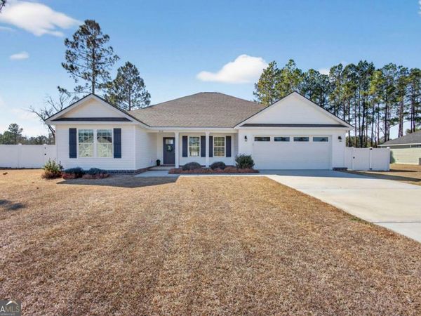 303 Tallulah Bend, Ellabell, GA 31308