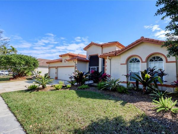 2845 Fairways Dr , Homestead, FL 33035