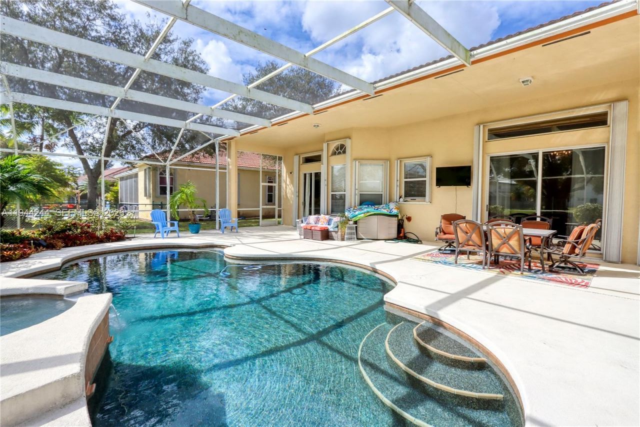 2845 Fairways Dr , Homestead, FL 33035 Photo