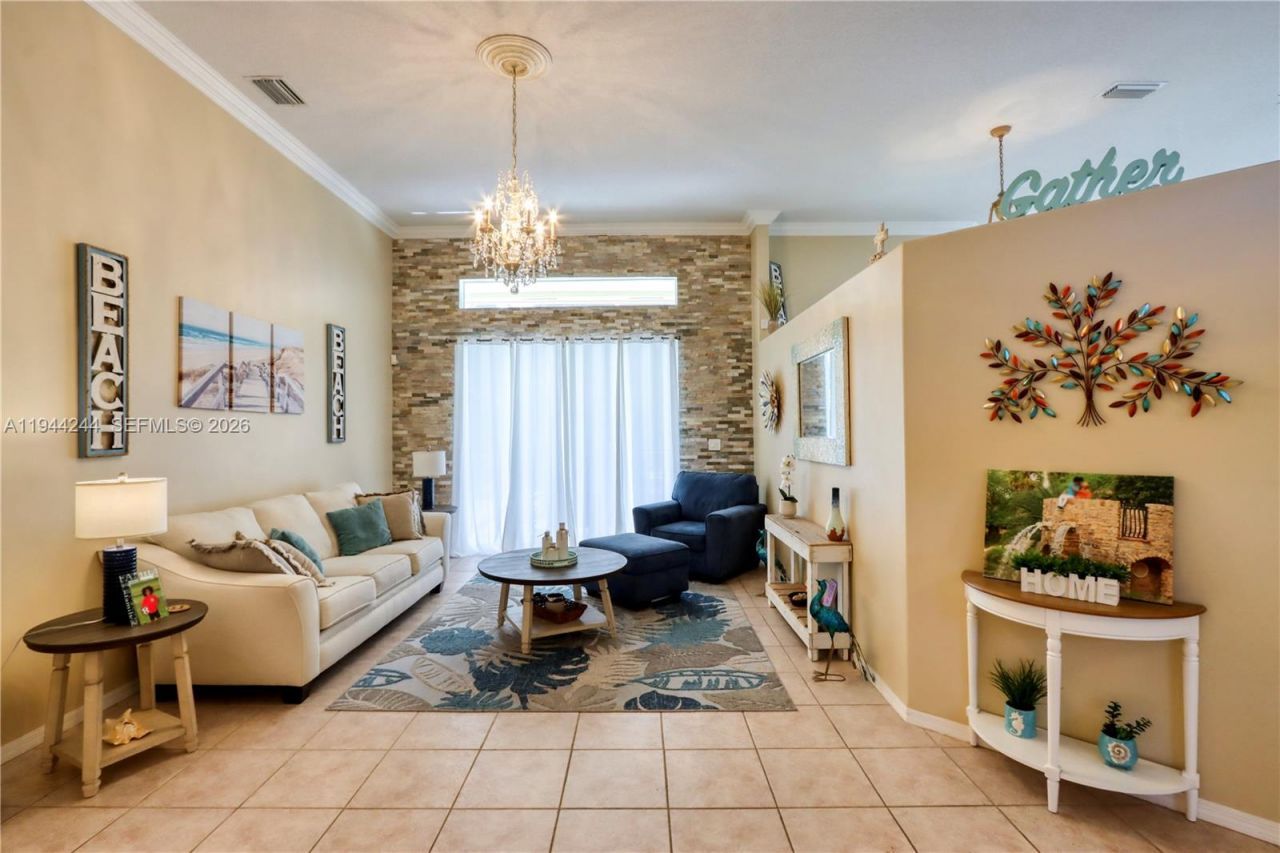 2845 Fairways Dr , Homestead, FL 33035 Photo