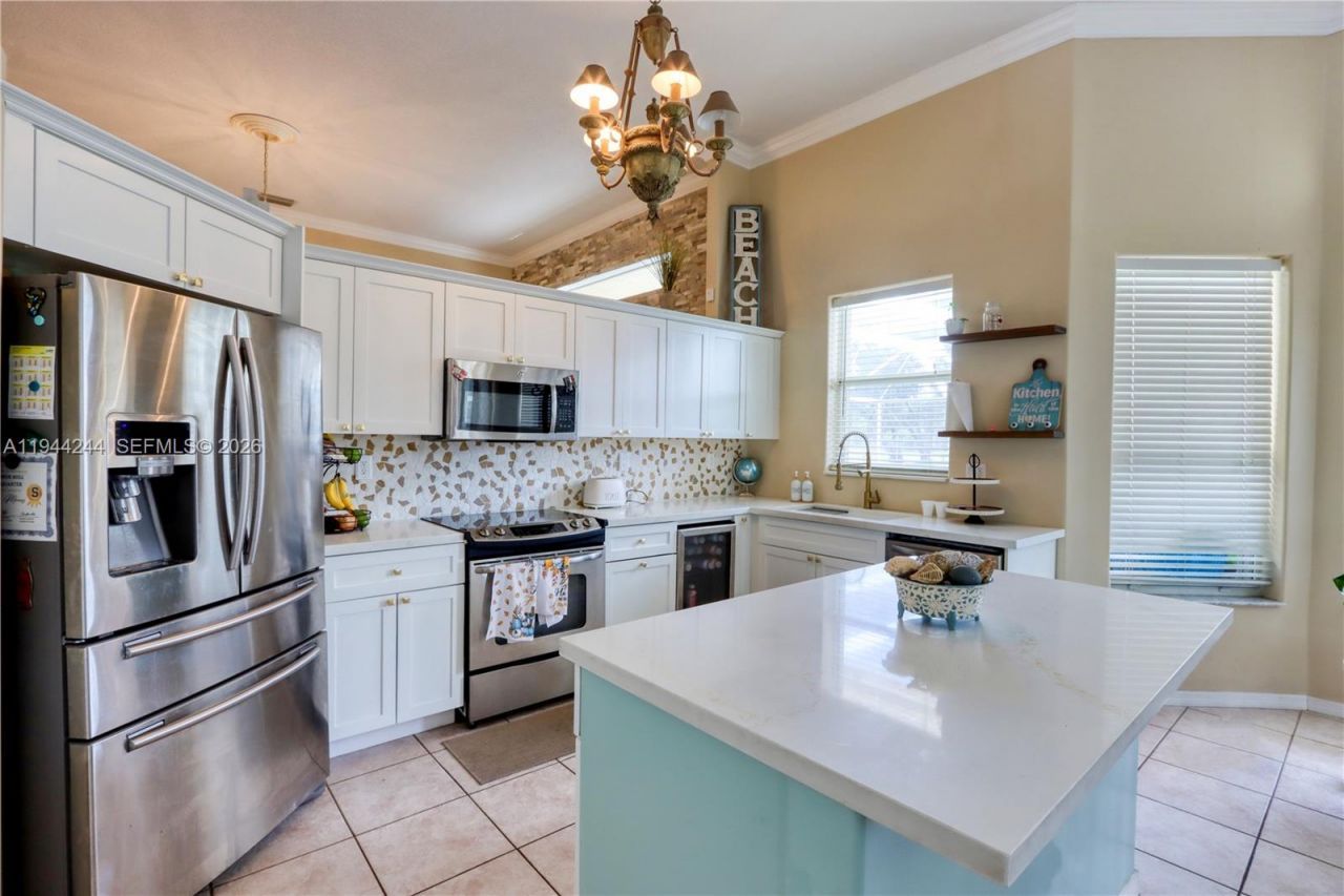 2845 Fairways Dr , Homestead, FL 33035 Photo