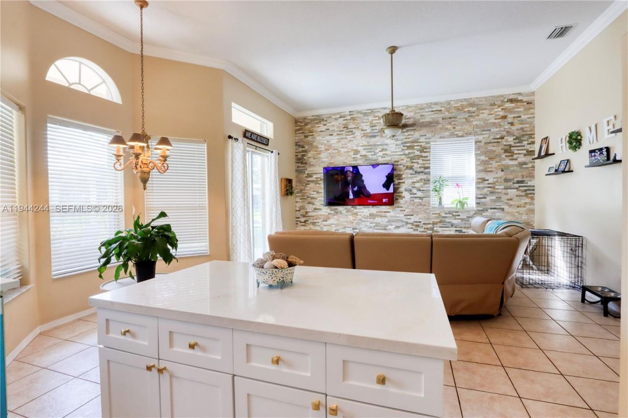 2845 Fairways Dr , Homestead, FL 33035 Photo