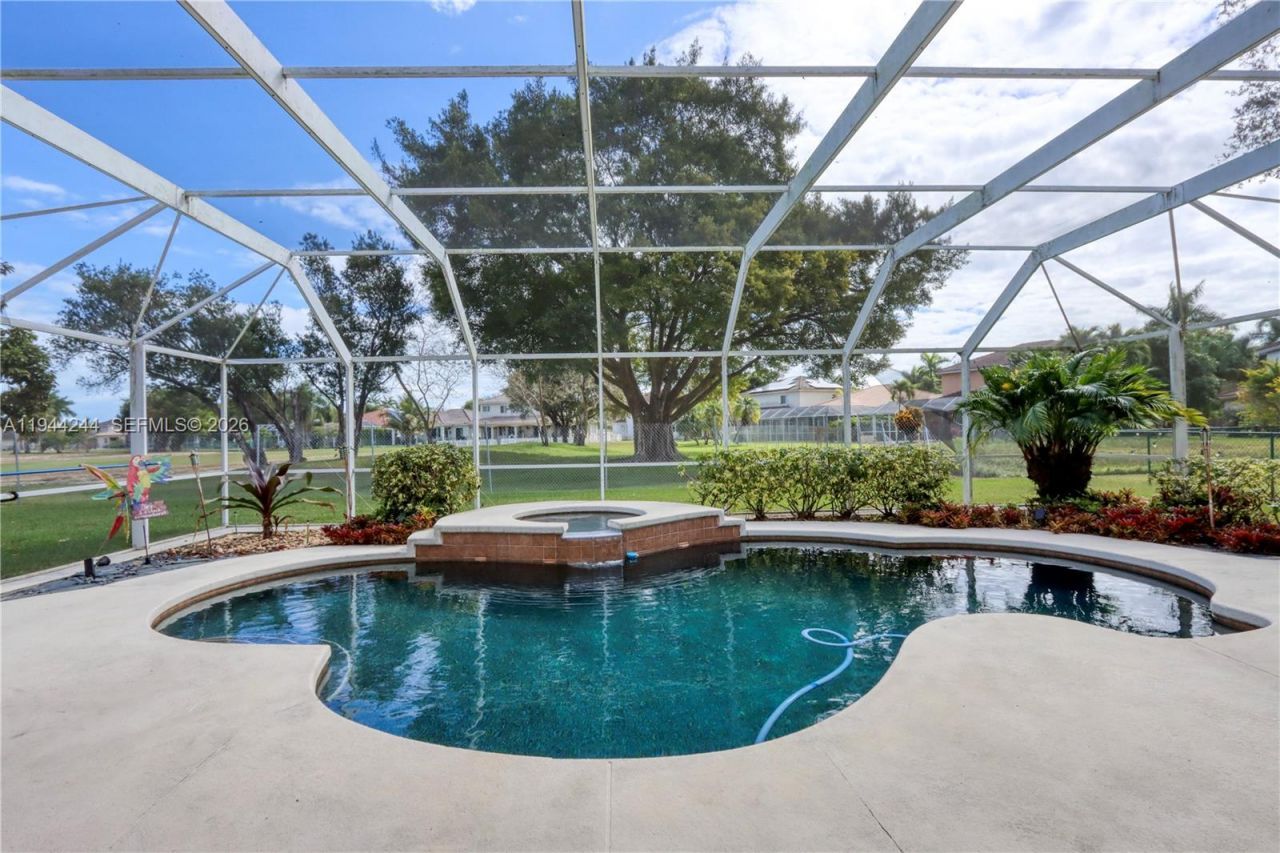 2845 Fairways Dr , Homestead, FL 33035 Photo