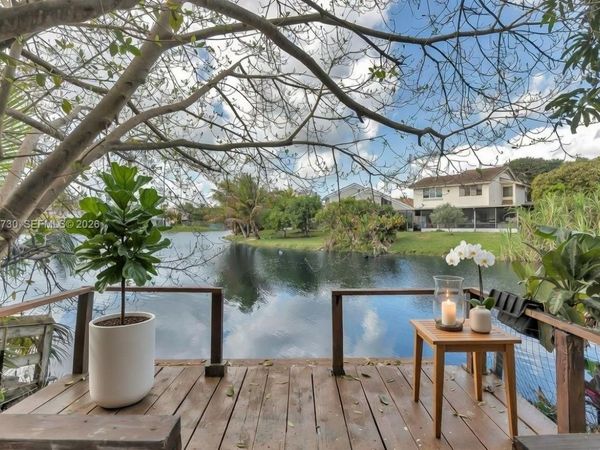 4011 SW 82nd Ter , Davie, FL 33328