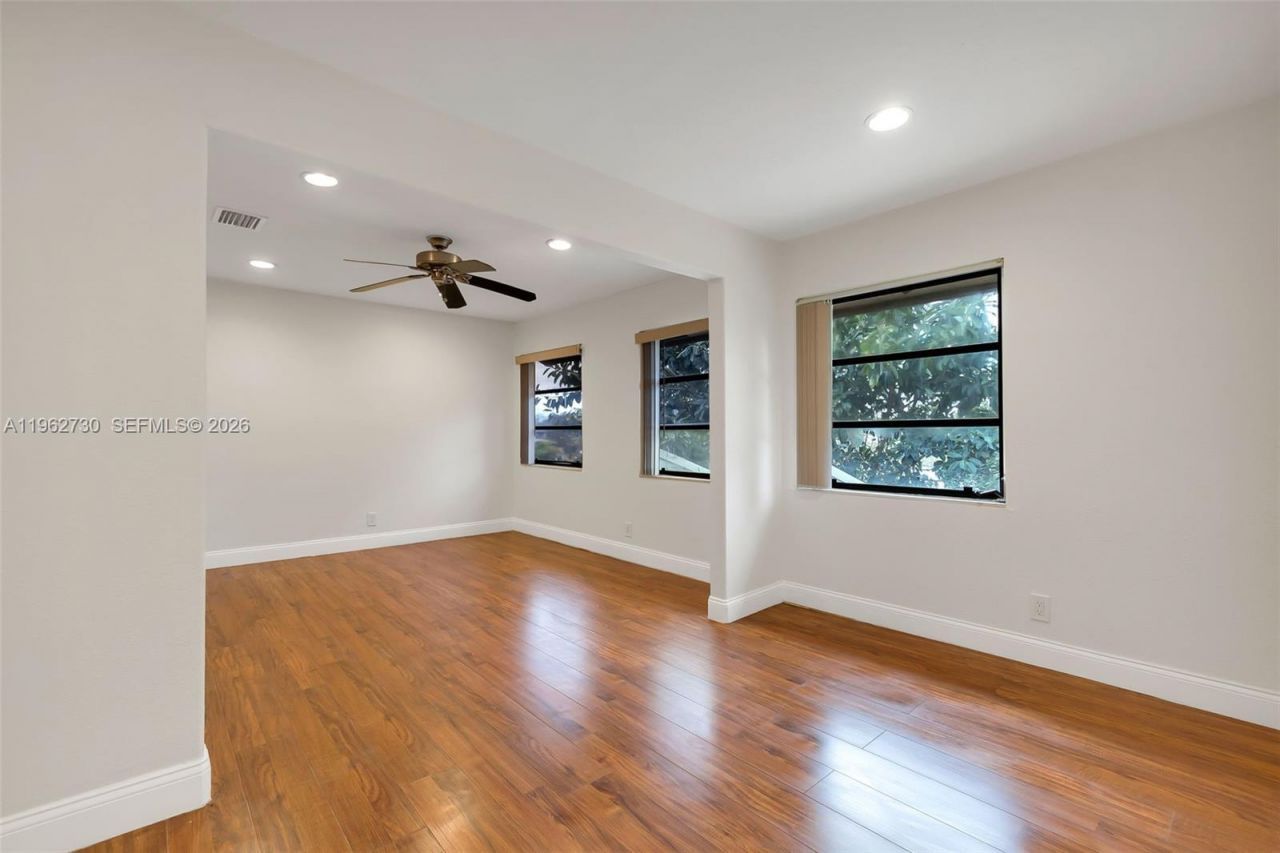 4011 SW 82nd Ter , Davie, FL 33328 Photo