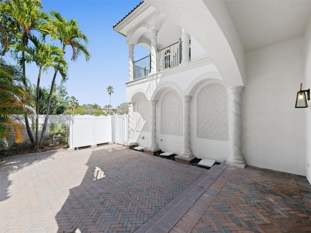 827 SE 2nd Ct, Fort Lauderdale, FL 33301 Photo