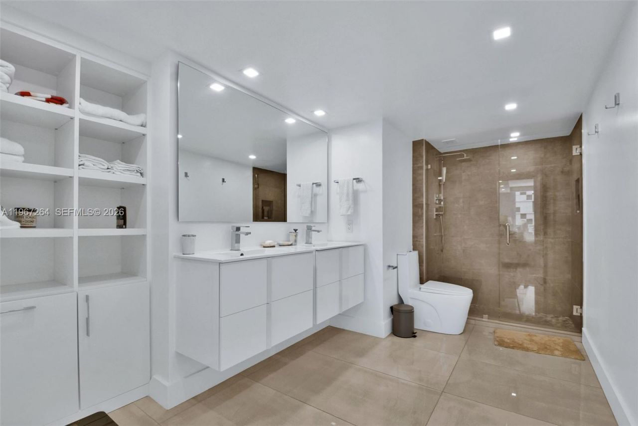 2301 Collins Ave , Unit 303, Miami Beach, FL 33139 Photo