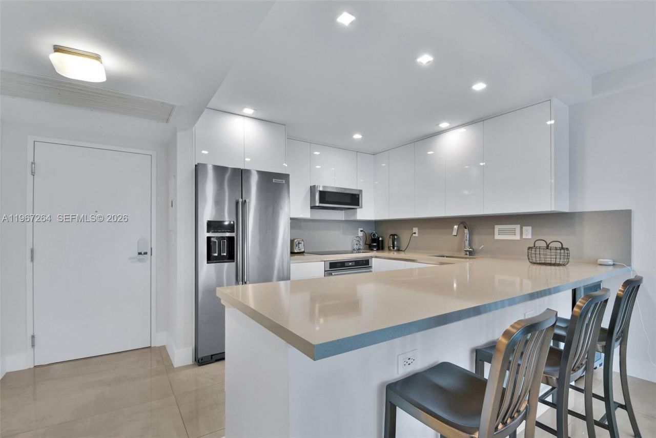 2301 Collins Ave , Unit 303, Miami Beach, FL 33139 Photo