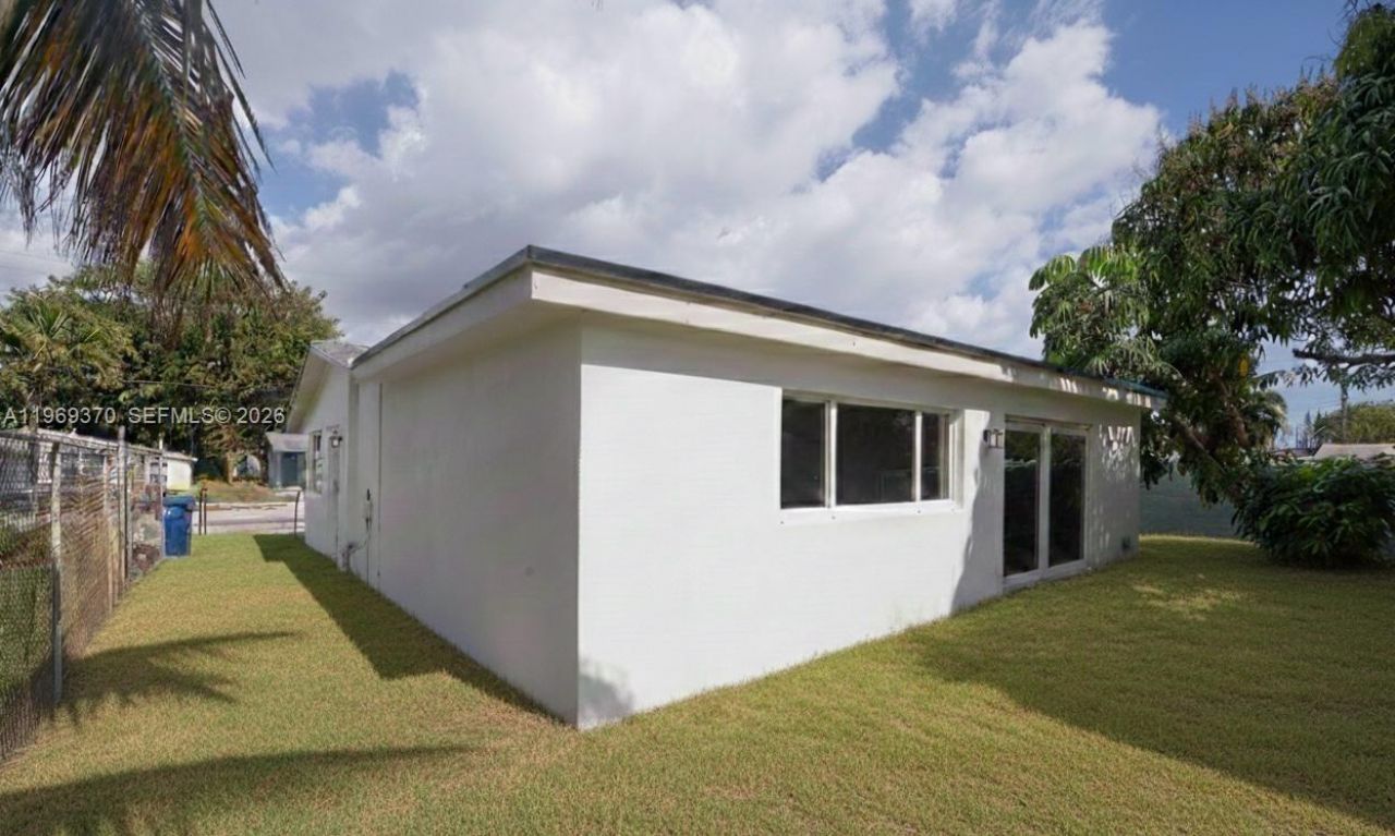 3460 NW 17th St, Lauderhill, FL 33311 Photo