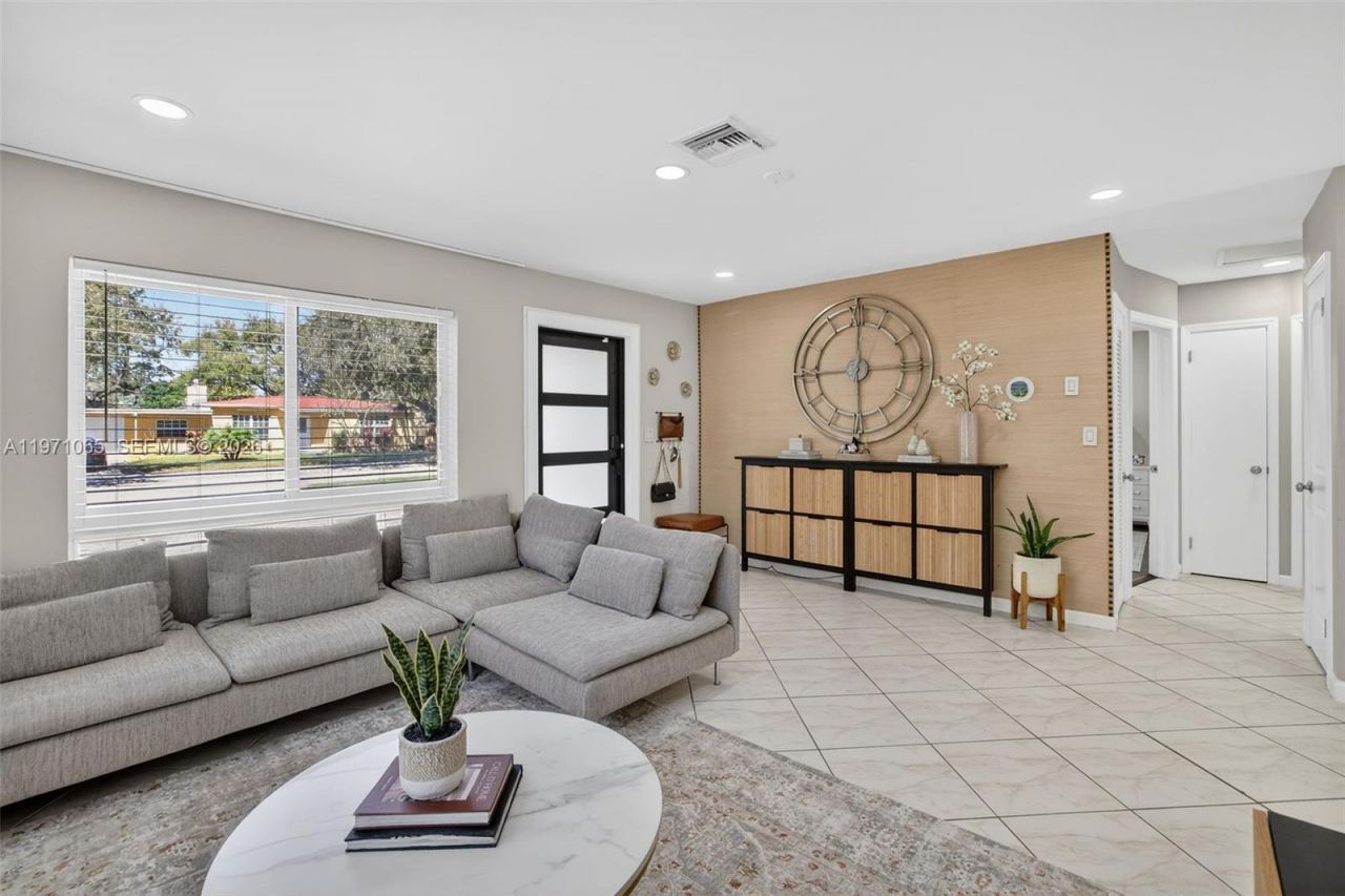 252 SW 23rd St , Fort Lauderdale, FL 33315 Photo