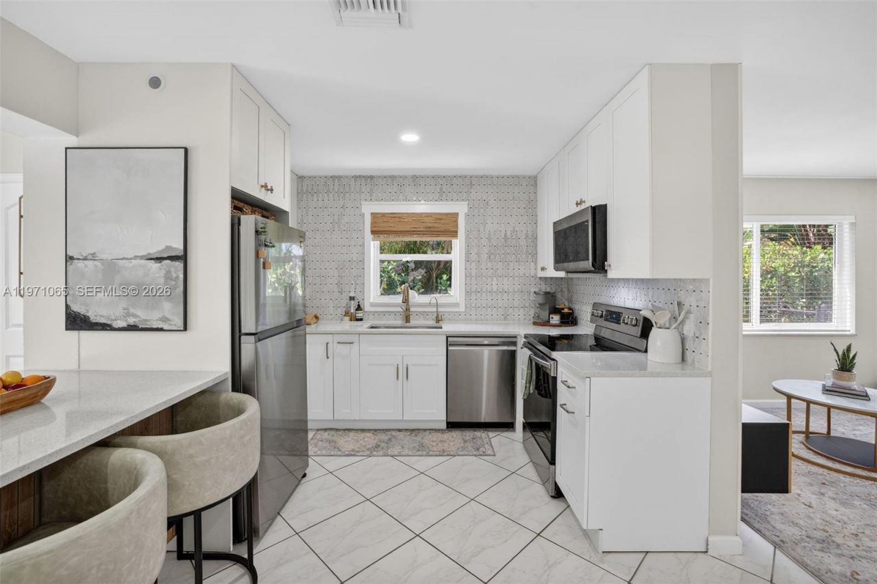 252 SW 23rd St , Fort Lauderdale, FL 33315 Photo