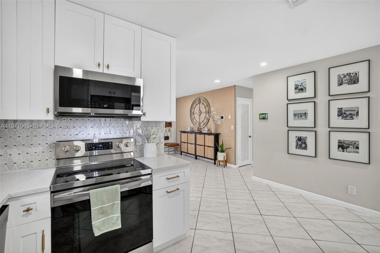 252 SW 23rd St , Fort Lauderdale, FL 33315 Photo