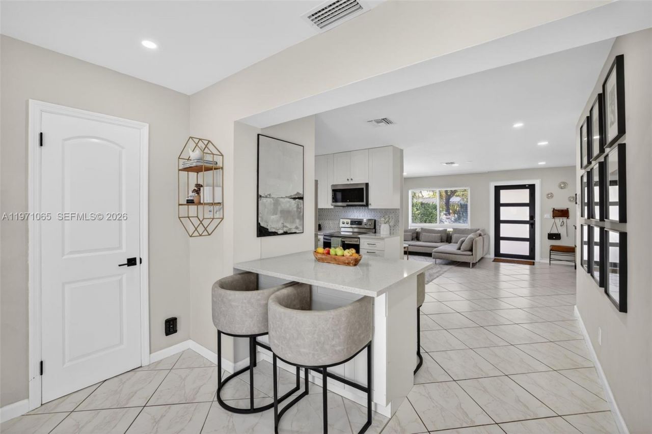 252 SW 23rd St , Fort Lauderdale, FL 33315 Photo