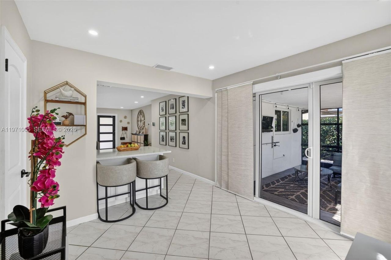 252 SW 23rd St , Fort Lauderdale, FL 33315 Photo