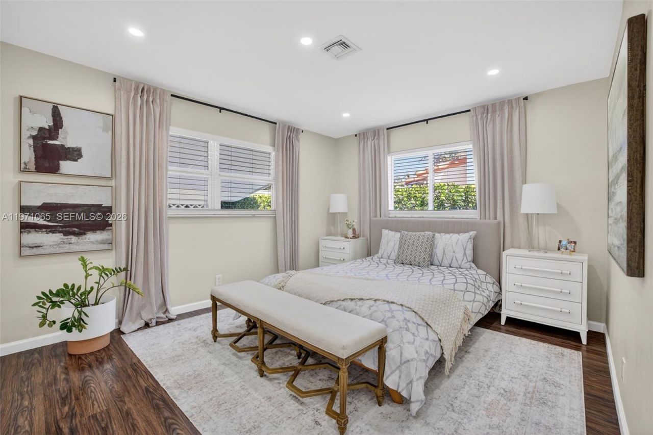 252 SW 23rd St , Fort Lauderdale, FL 33315 Photo