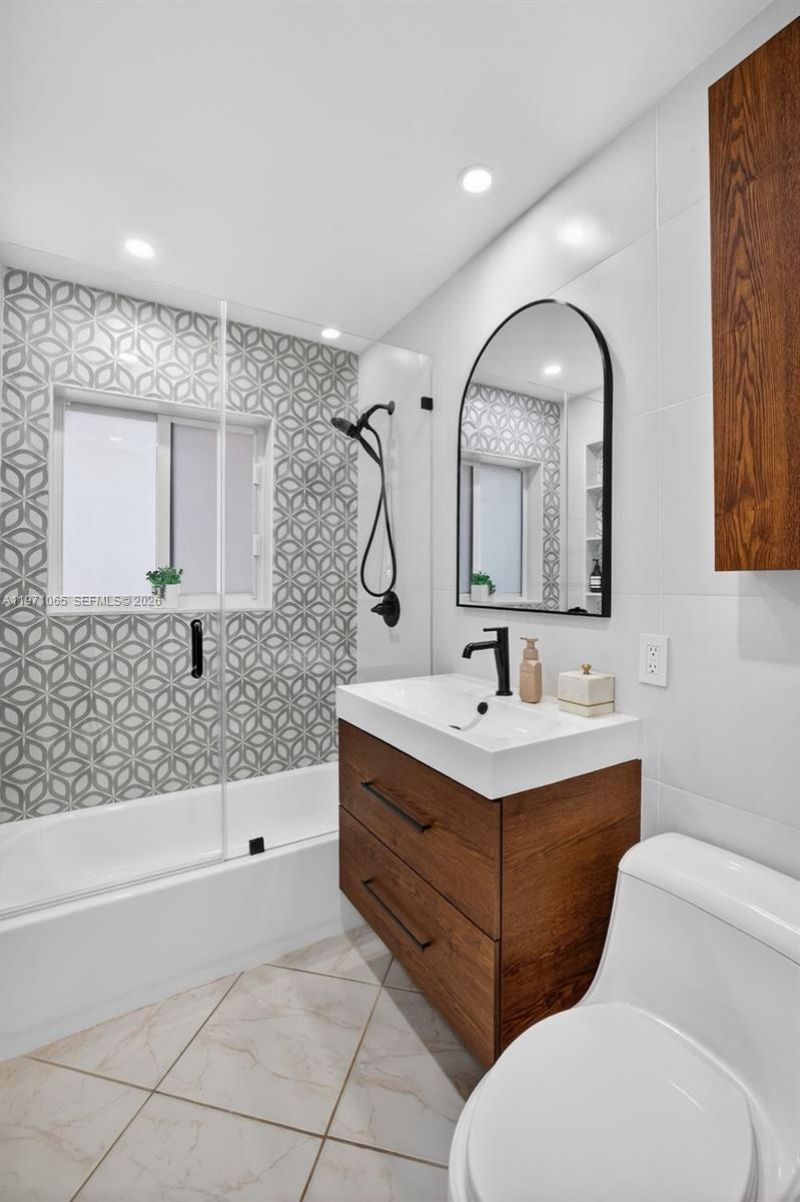 252 SW 23rd St , Fort Lauderdale, FL 33315 Photo