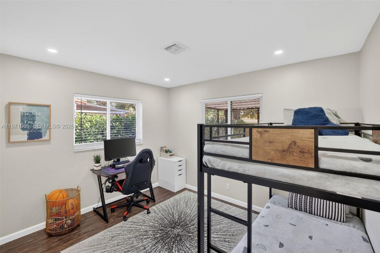 252 SW 23rd St , Fort Lauderdale, FL 33315 Photo