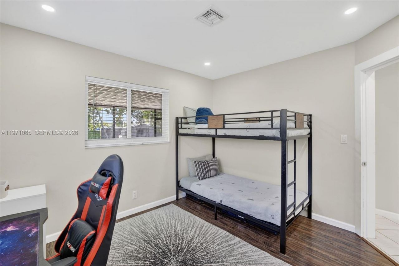 252 SW 23rd St , Fort Lauderdale, FL 33315 Photo