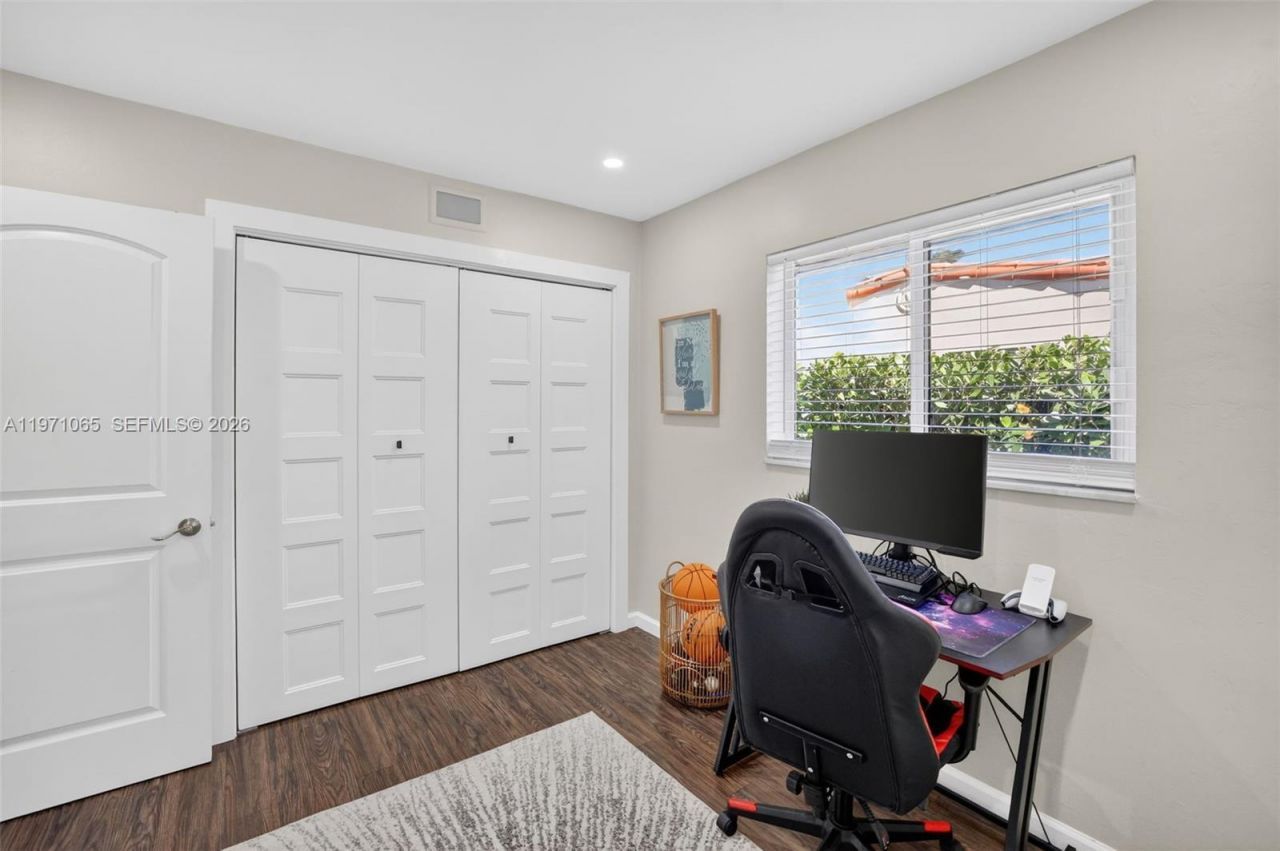 252 SW 23rd St , Fort Lauderdale, FL 33315 Photo