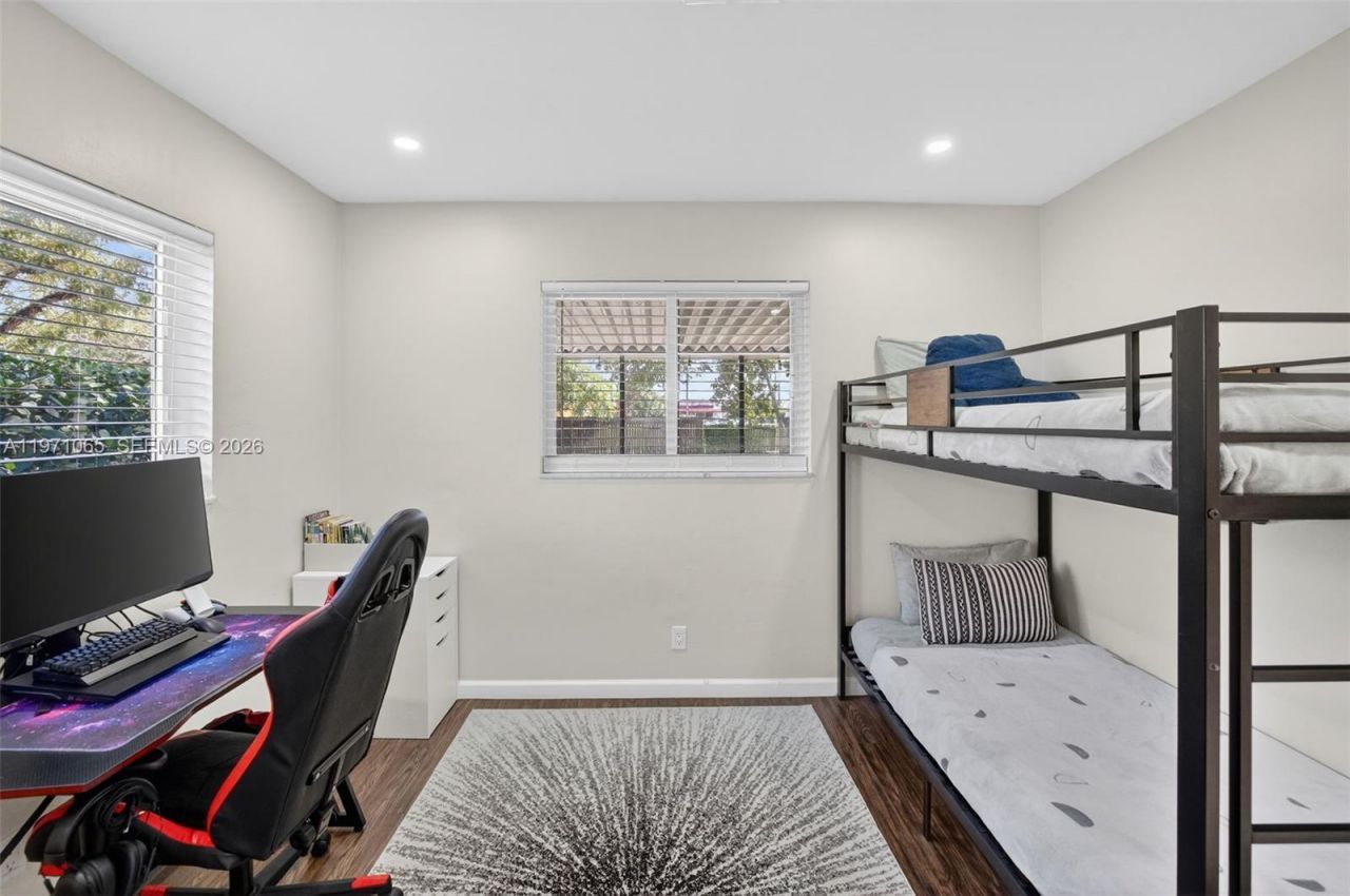 252 SW 23rd St , Fort Lauderdale, FL 33315 Photo