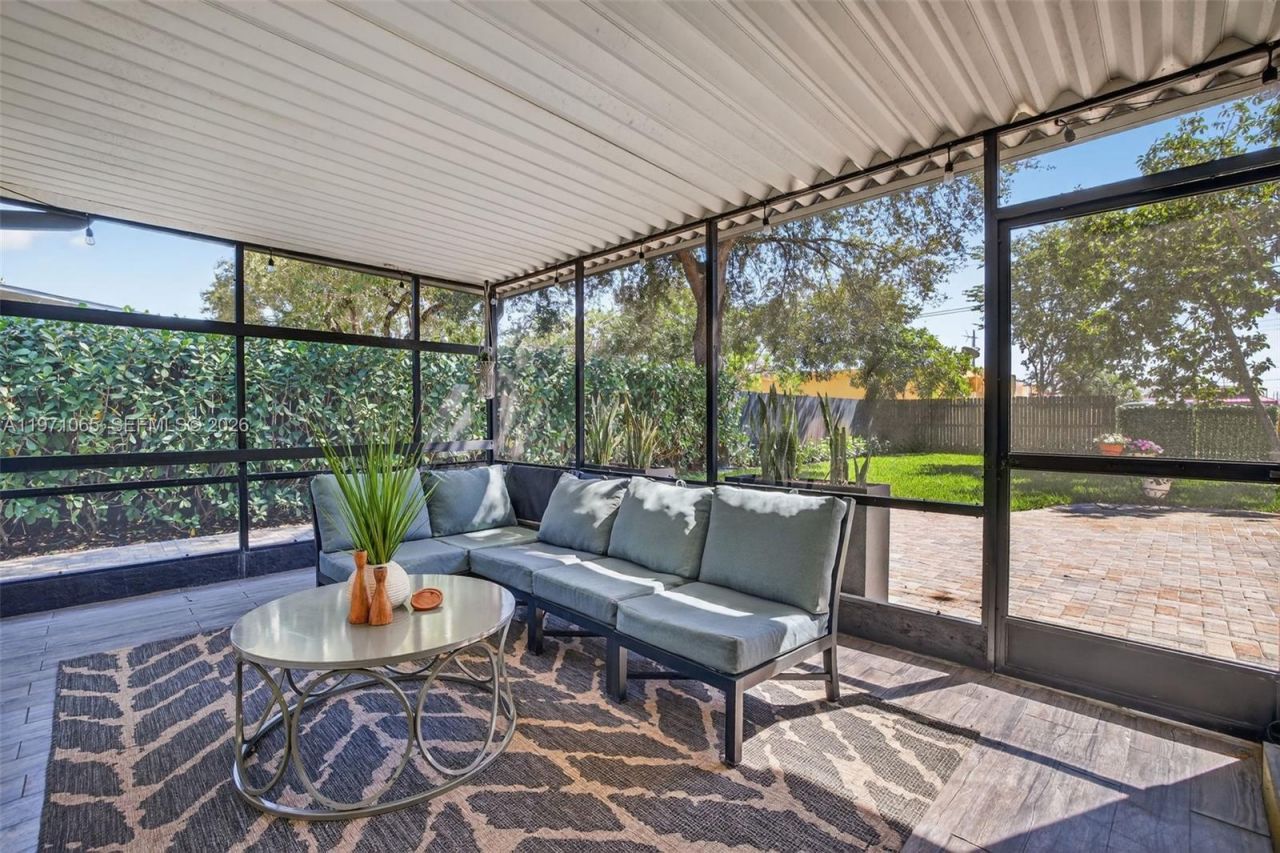 252 SW 23rd St , Fort Lauderdale, FL 33315 Photo