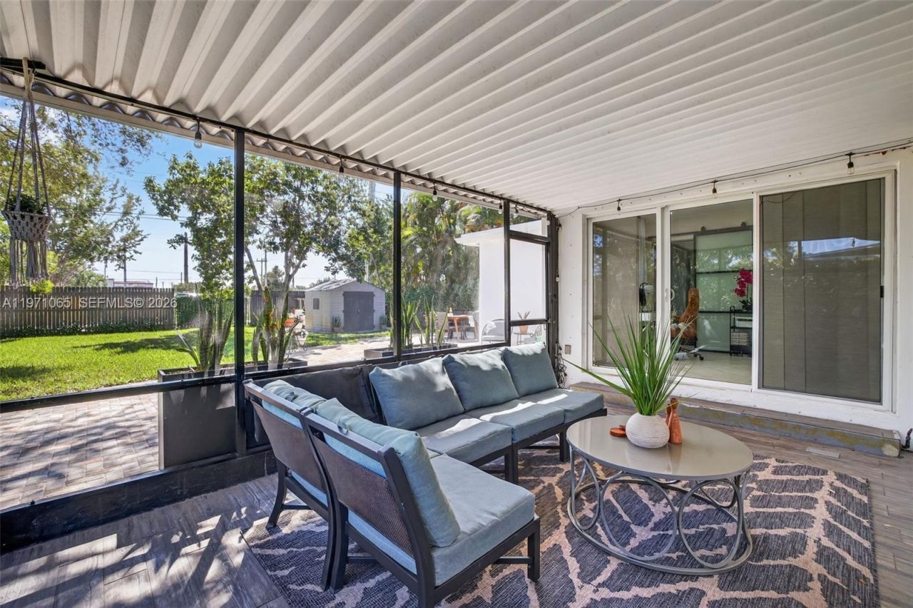 252 SW 23rd St , Fort Lauderdale, FL 33315 Photo