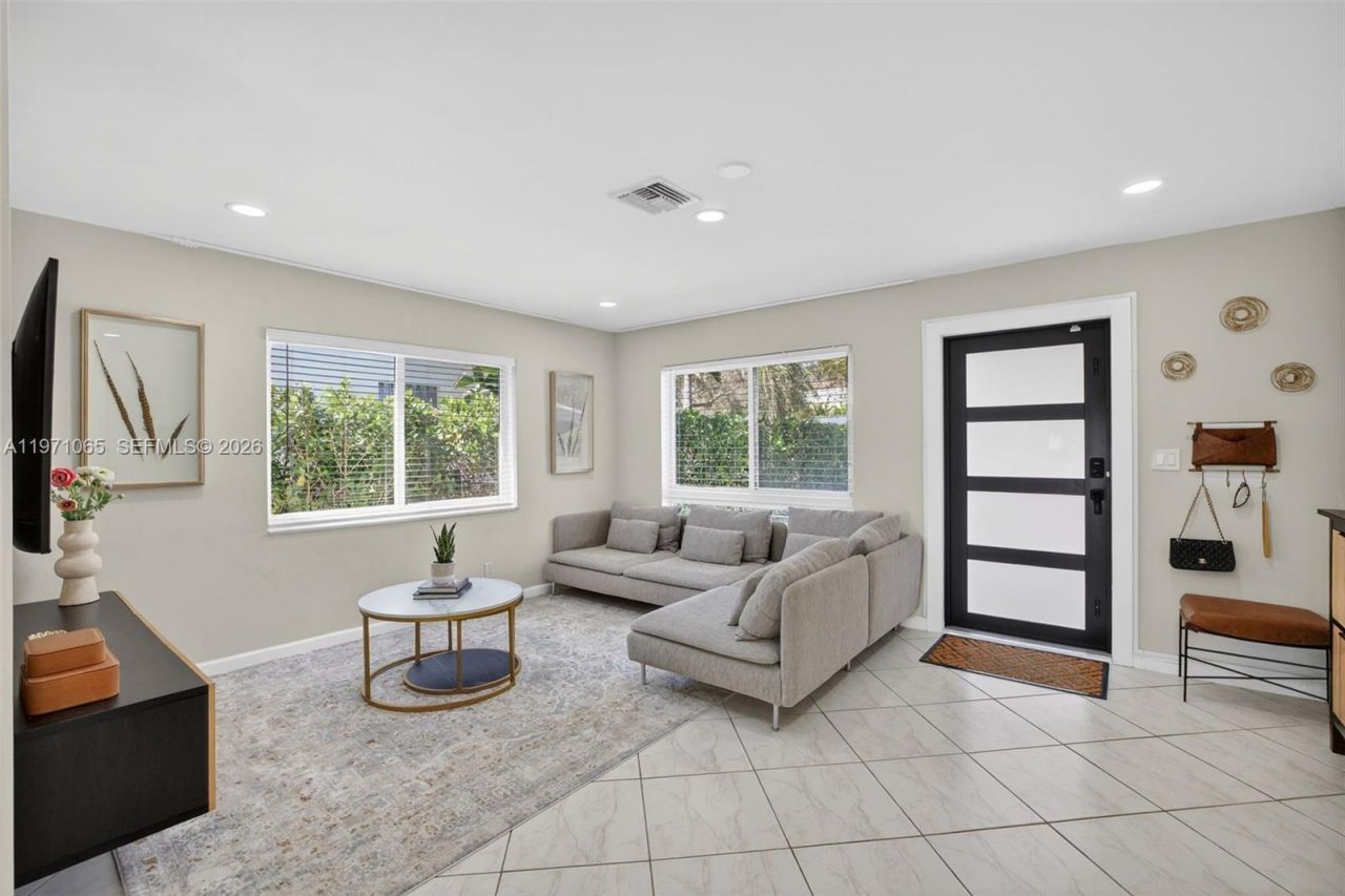 252 SW 23rd St , Fort Lauderdale, FL 33315 Photo