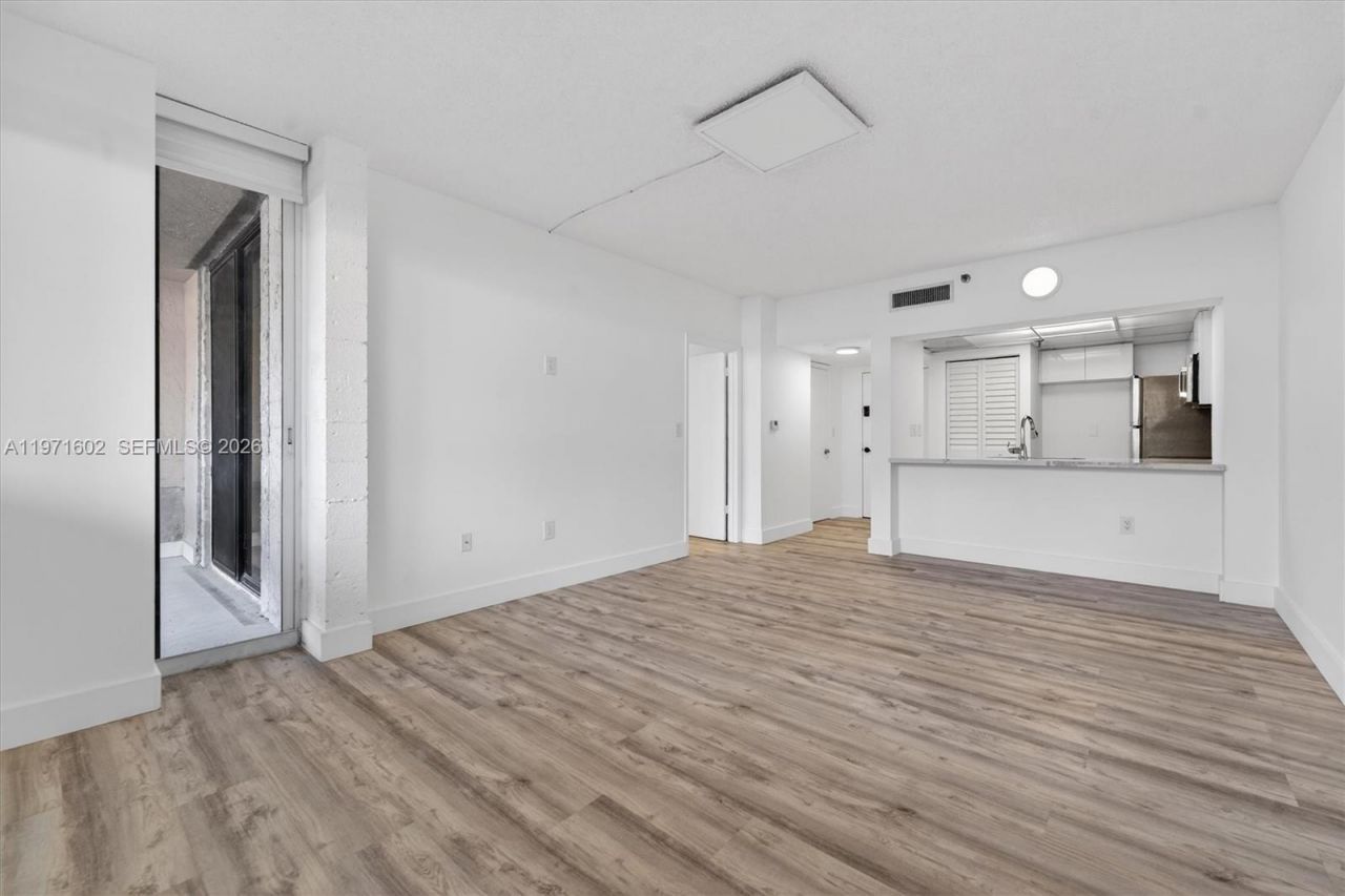 540 Brickell Key Dr , Unit 414, Miami, FL 33131 Photo