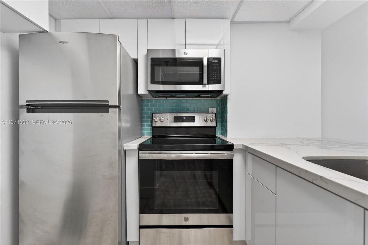 540 Brickell Key Dr , Unit 414, Miami, FL 33131 Photo