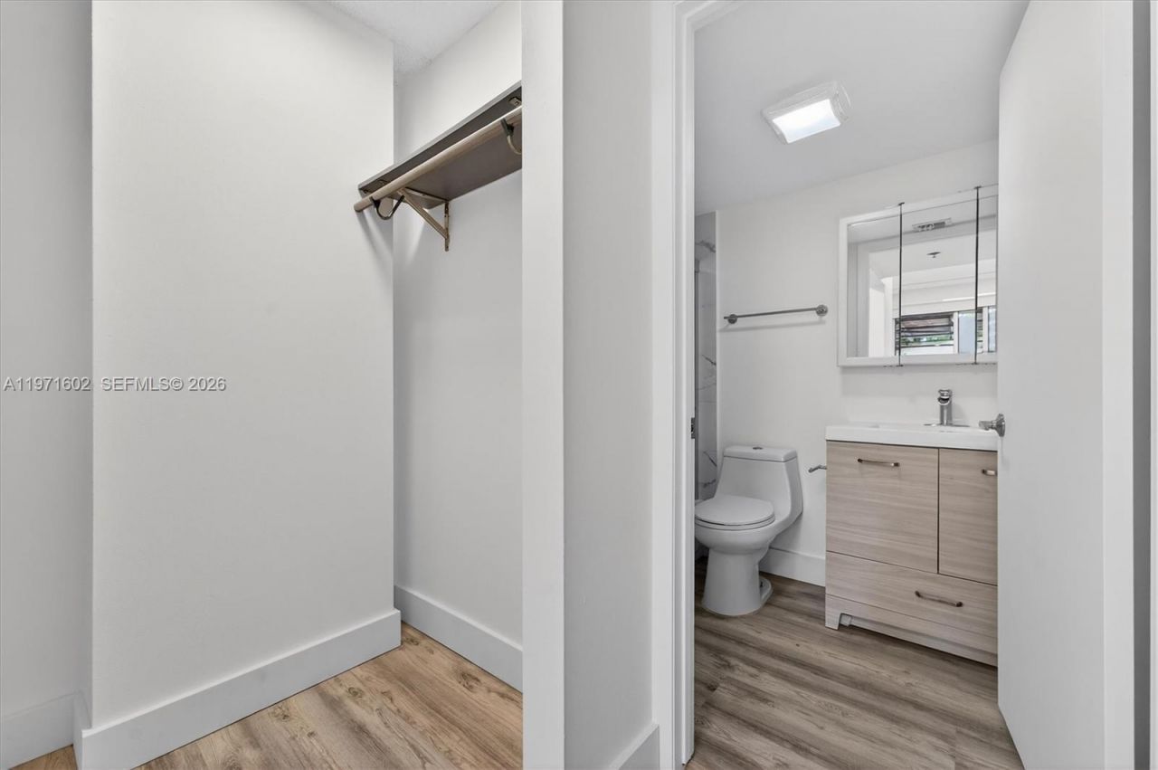 540 Brickell Key Dr , Unit 414, Miami, FL 33131 Photo